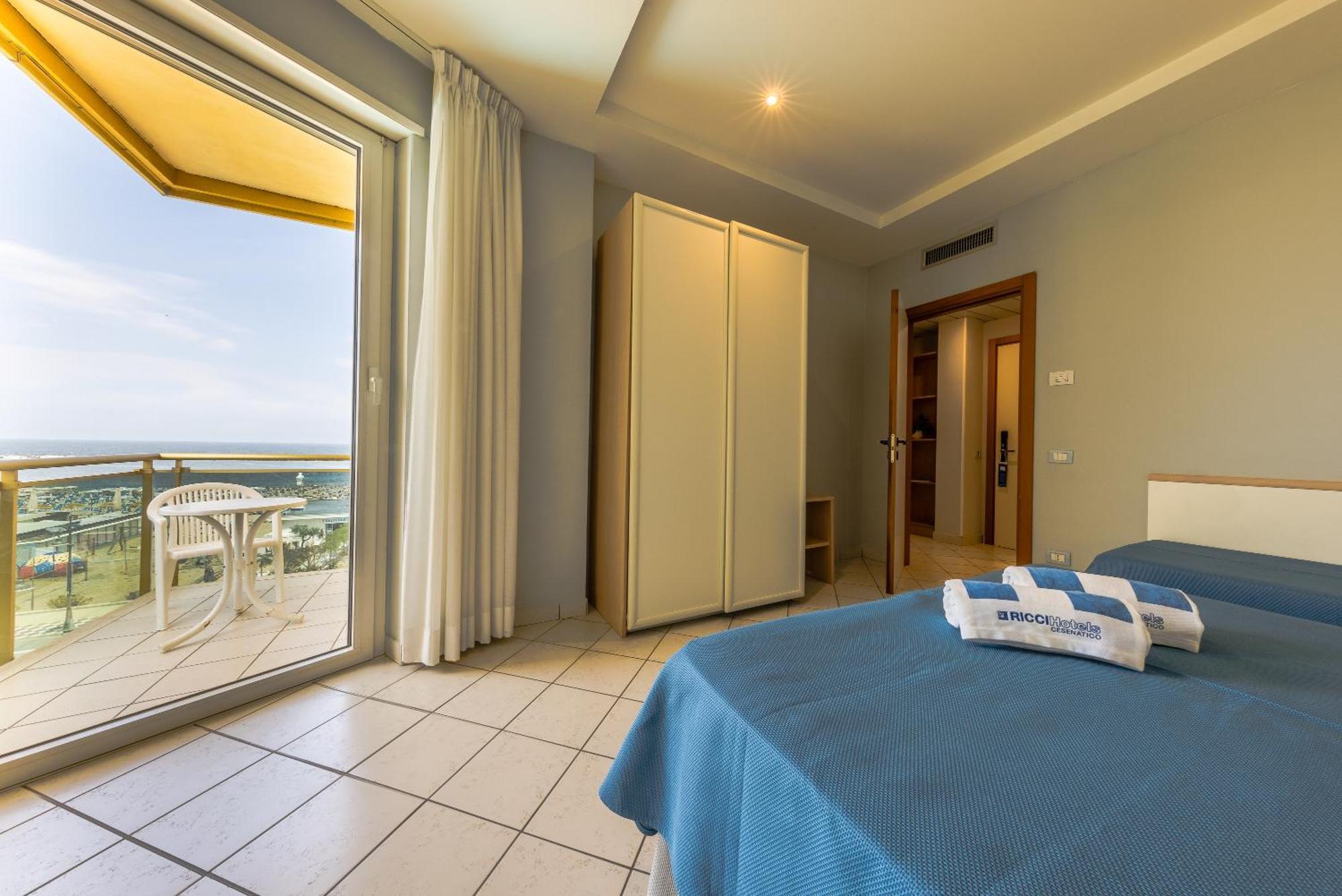 Hotel Valverde & Residenza Cesenatico Extérieur photo