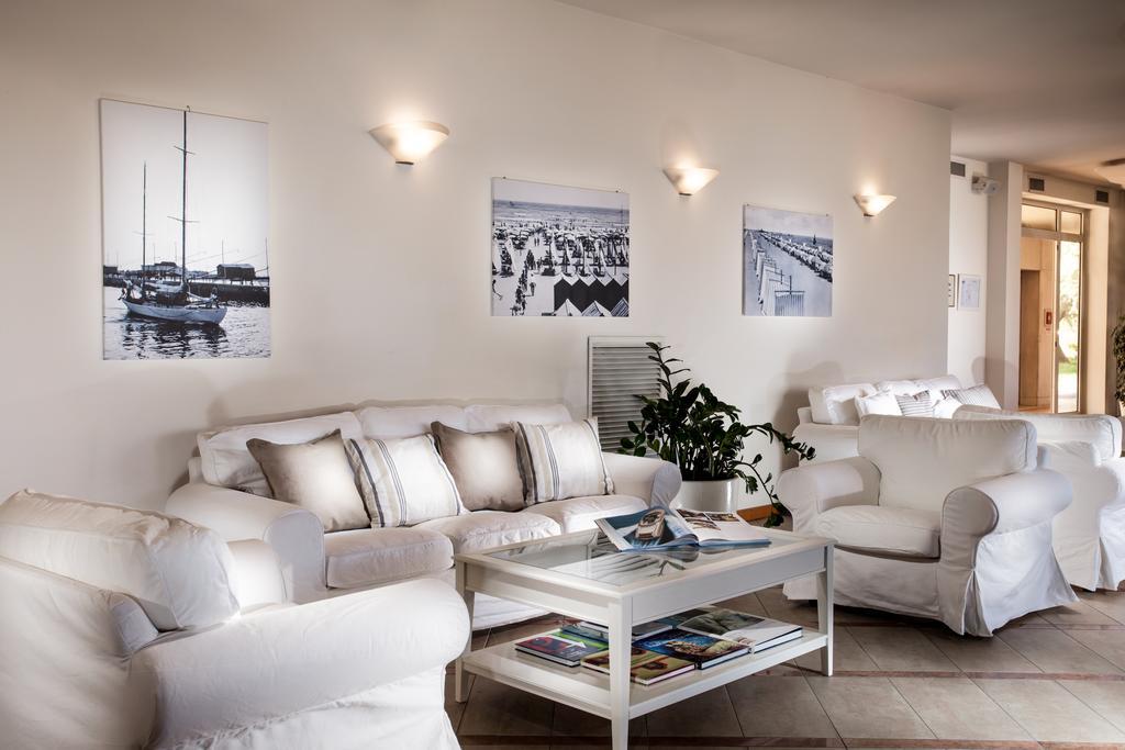 Hotel Valverde & Residenza Cesenatico Extérieur photo