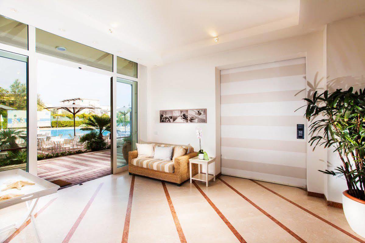 Hotel Valverde & Residenza Cesenatico Extérieur photo